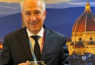Premiaron a un oftalmólogo argentino